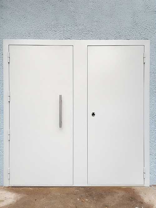 Нестандартная подъездная дверь Нестандартная подъездная дверь