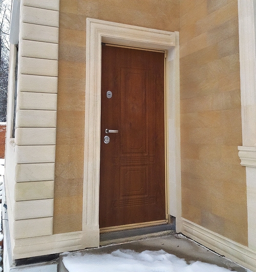 Дверь с утеплением Дверь с утеплением