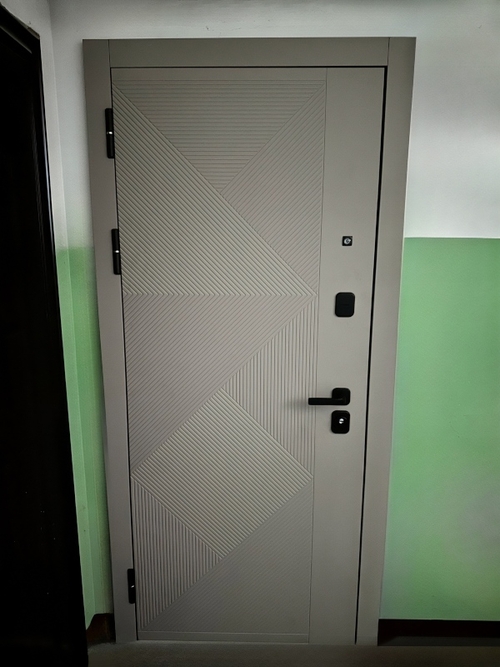 Фото квартирной двери Фото квартирной двери