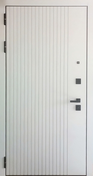 Стальная дверь с окрашенными панелями МДФ белого цвета Стальная дверь с окрашенными панелями МДФ белого цвета